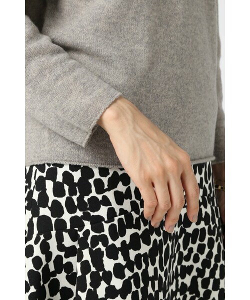 IENA（イエナ）の「《追加》CHESS ホールガーメントVネックプルオーバー◆（トップス・レディース・グレーB/ナチュラル/パープル・フリー）」の12枚目の写真