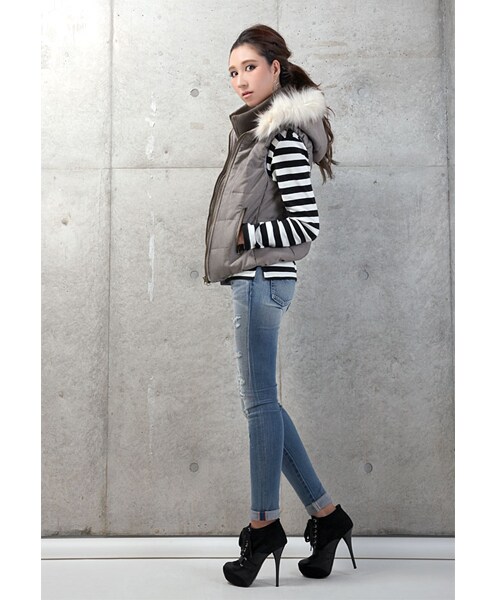 BLAIR by MOERY（ブレア）の「中綿ベスト（ダウンベスト・レディース・グレージュ/ブラック/ホワイト・FREE）」の9枚目の写真