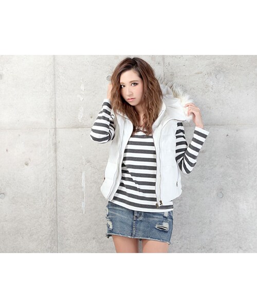 BLAIR by MOERY（ブレア）の「中綿ベスト（ダウンベスト・レディース・グレージュ/ブラック/ホワイト・FREE）」の4枚目の写真