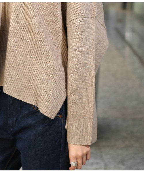 ADAM ET ROPE'（アダムエロペ）の「ウール畦編みVネック長袖ニットプル