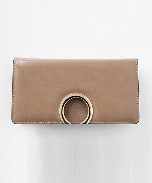 DHOLIC(ディーホリック)の「ツーマテリアルメタリックポイントスクエアーバッグ(クラッチバッグ・レディース・カーキ/ブラウン/ブラック/ベージュ/ワイン・ONE)」の4枚目の写真