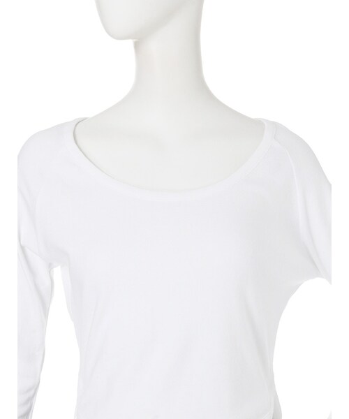 EMODA(エモダ)の「DECOLLETE CURVEロンT(トップス・レディース・ホワイト/グレー/ブラック・S/M)」の7枚目の写真