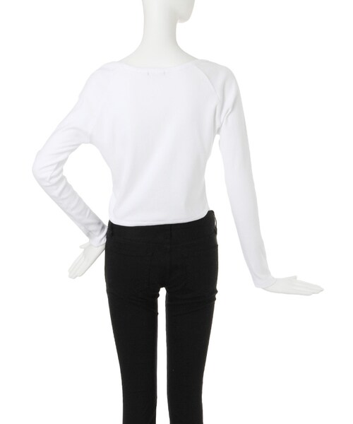 EMODA(エモダ)の「DECOLLETE CURVEロンT(トップス・レディース・ホワイト/グレー/ブラック・S/M)」の6枚目の写真