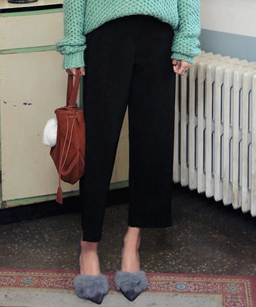 DHOLIC（ディーホリック）の「ウエストゴムレギュラーフィットクロップドスラックス（スラックス・レディース・グレー/ディープグリーン/ブラック・FREE）」の2枚目の写真