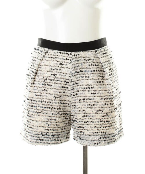 31 Sons de mode（トランテアン　ソン　ドゥ　モード）の「ニットファンシーショートパンツ（パンツ・レディース・ブラック/ホワイト・36/38）」の2枚目の写真