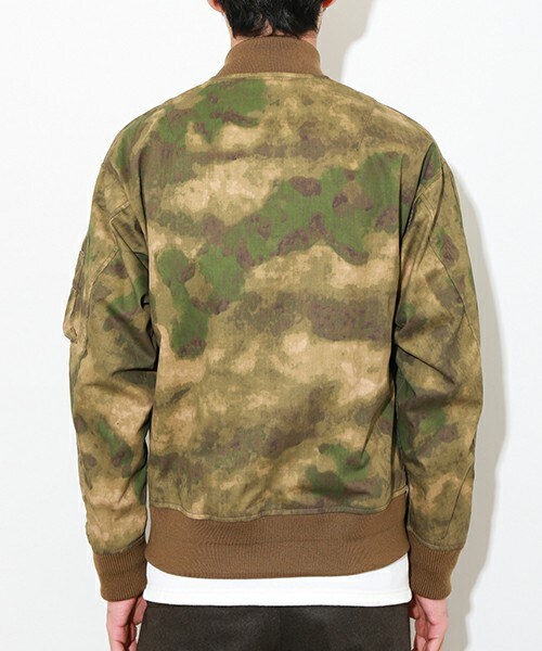 soe（ソーイ）の「Bomber Jacket Camouflage Oil Cloth（）」 - WEAR
