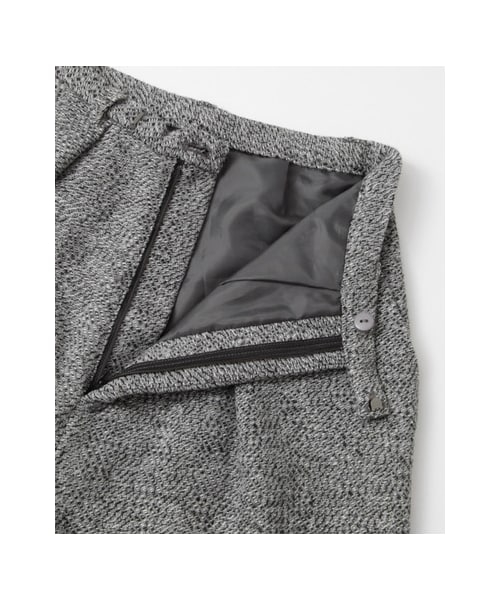 KBF(ケイビーエフ)の「ヘリンボンワイドパンツ(パンツ・レディース・GRAY/KHAKI・36/38)」の11枚目の写真