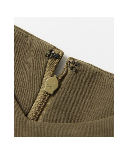 URBAN RESEARCH(アーバンリサーチ)の「ピーチスエードオールインワン(ワンピース/ドレス・レディース・BLACK/KHAKI・FREE)」の14枚目の写真