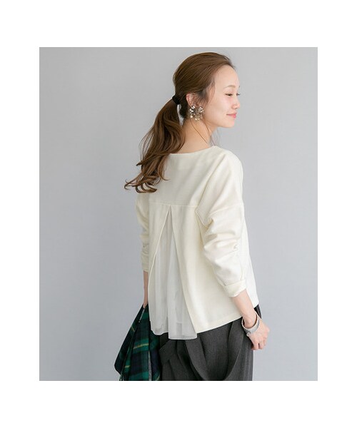 URBAN RESEARCH（アーバンリサーチ）の「ポケット付きBACKチュールプルオーバー（トップス・レディース・OFF/BLACK/DARK GREEN・FREE）」の14枚目の写真