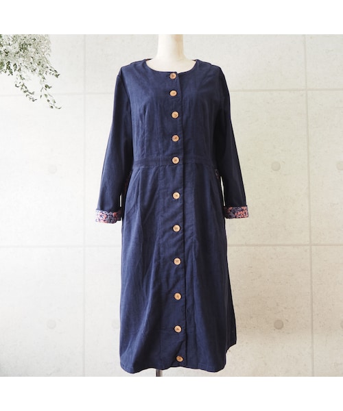 kapuwa（カプワ）の「コーデュロイノーカラーロングコート navy（ノー