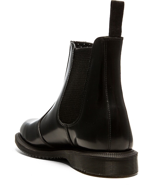 Dr. Martens（ドクターマーチン）の「Dr. Martens Flora Chelsea Boot（ブーツ・レディース・Black・7/8/9/10）」の2枚目の写真