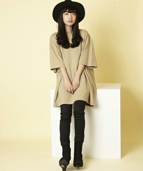 unrelaxing（アンリラクシング）の「スーパーオーバーサイズビッグTシャツ ビッグシルエットドロップショルダーTシャツ UR-315W（Tシャツ/カットソー・レディース・ホワイト/ブラック/グレー/ベージュ/ネイビー・SMALL/MEDIUM/LARGE）」の13枚目の写真