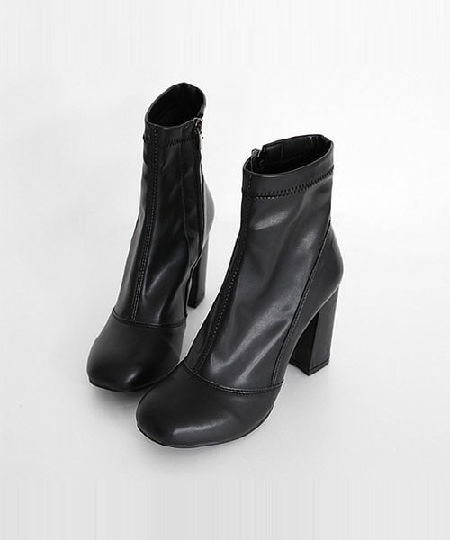 DHOLIC（ディーホリック）の「切り替えステッチスクエアートゥアンクルブーツ（ブーツ・レディース・ブラックA/ブラックB/ライトベージュ/ワイン・225/230/235/240/245）」の2枚目の写真