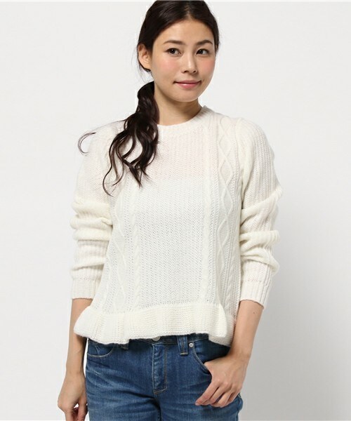 Soareak(ソアリーク)の「ペプラムケーブルプルオーバー(ニット/セーター・レディース・ホワイト/ライトブルー/ライトピンク・MEDIUM)」の2枚目の写真