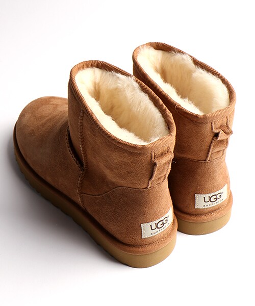 UGG（アグ）の「M CLASSIC MINI（シューズ・メンズ・ブラック/ブラウン系その他・8.0/9.0）」の7枚目の写真
