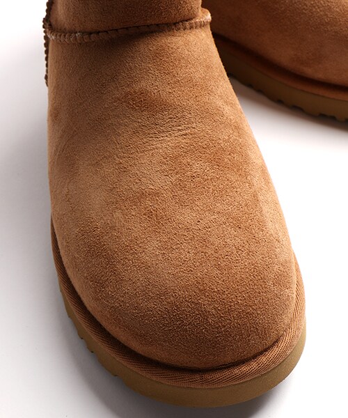 UGG（アグ）の「M CLASSIC MINI（シューズ・メンズ・ブラック/ブラウン系その他・8.0/9.0）」の4枚目の写真