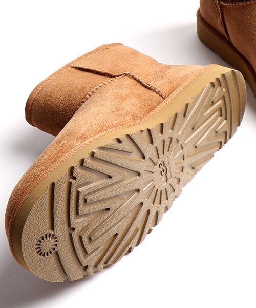 UGG（アグ）の「M CLASSIC MINI（シューズ・メンズ・ブラック/ブラウン系その他・8.0/9.0）」の9枚目の写真