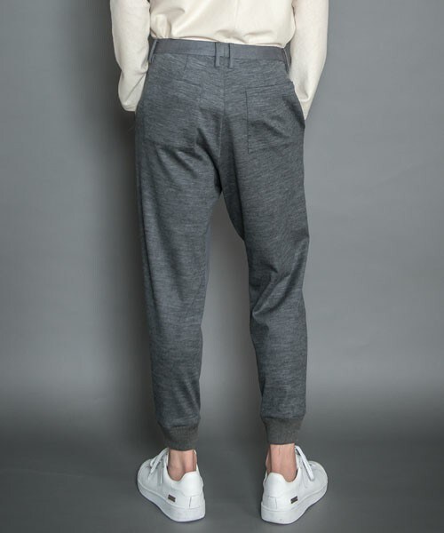 ato(アトウ)の「ウールバスケット タック入りイージースラックス(スラックス・メンズ・グレー/ブラック/ネイビー・44/46/48)」の6枚目の写真