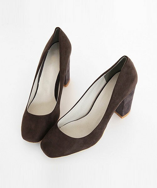 DHOLIC(ディーホリック)の「ツーマテリアルスクエアートゥチャンキーヒール(パンプス・レディース・サーモンピンク/ディープグレー/ブラック・225/230/235/240/245/250)」の3枚目の写真