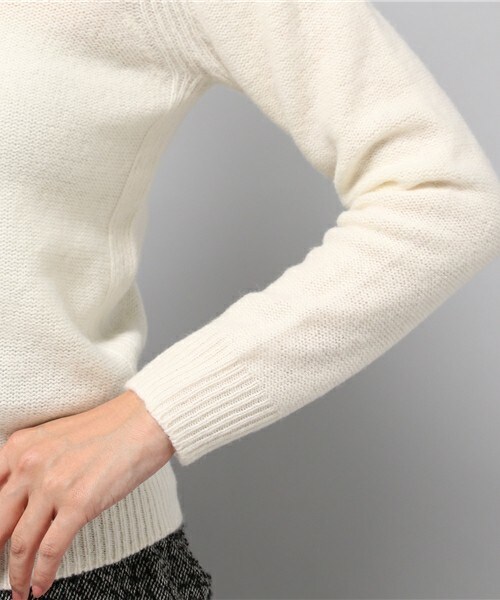 FREDY&GLOSTER（フレディアンドグロスター）の「カシミヤ混ラグランプルオーバーニット（ニット/セーター・レディース・ピンク/オフホワイト/ライトグレー・36/38）」の9枚目の写真