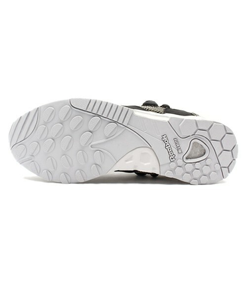 Reebok（リーボック）の「メンズ リーボック クラシック ポンプ ランニング デュアル ケブラー Reebok PUMP RUNNING DUAL TECH M47614（スニーカー・メンズ・ブラック・26.5cm/27cm/27.5cm/28cm）」の2枚目の写真