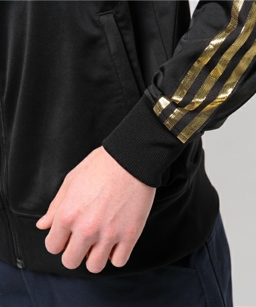 adidas(アディダス)の「メンズ アディダス 黒金 ジャージ adidas FOIL TRACK TOP(ジャージ・メンズ・ブラック・SMALL/MEDIUM/LARGE/X-LARGE)」の9枚目の写真