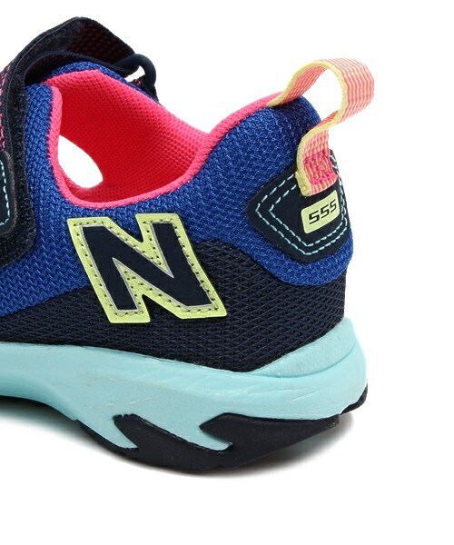 NEW BALANCE（ニューバランス）の「ベビー キッズ ニューバランス カラフルサンダル ベルクロ new balance KD555（ビーチサンダル・キッズ・グリーン/ピンク/レッド・14cm/15cm/16cm/17cm/18cm）」の13枚目の写真