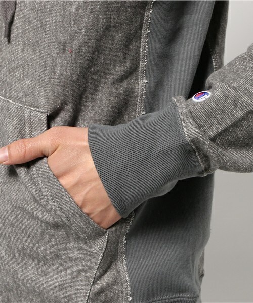 Champion（チャンピオン）の「メンズ チャンピオン リバースウィーブ パーカー CHAMPION C3-F101（パーカー・メンズ・ホワイト/グレー/チャコールグレー/ライトグリーン・MEDIUM/LARGE/X-LARGE）」の10枚目の写真