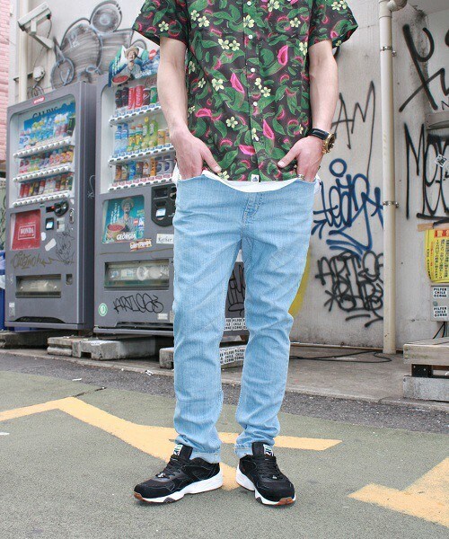 PUMA（プーマ）の「ユニセックス プーマ オールホワイト ブラック モノトーン PUMA R698 WHITE ON WHITE 358142（スニーカー・メンズ・ホワイト/ブラック・23cm/23.5cm/24cm/24.5cm/26cm/26.5cm/27cm/27.5cm/28cm）」の13枚目の写真