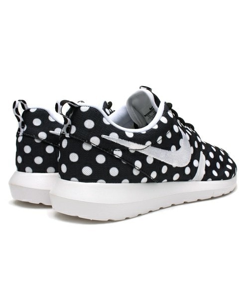 NIKE(ナイキ)の「ユニセックス ナイキ ローシ ドット柄 昆虫シリーズ NIKE ROSHE NM QS 810857(スニーカー・メンズ・A/B/C/D・24cm/24.5cm/26.5cm/27cm/27.5cm/28cm/28.5cm/29cm)」の7枚目の写真
