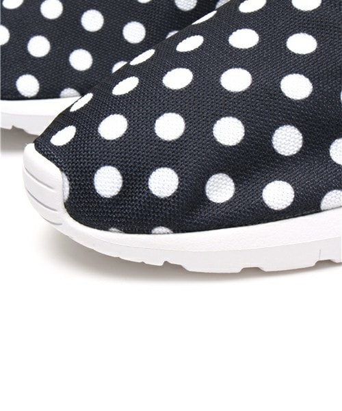 NIKE(ナイキ)の「ユニセックス ナイキ ローシ ドット柄 昆虫シリーズ NIKE ROSHE NM QS 810857(スニーカー・メンズ・A/B/C/D・24cm/24.5cm/26.5cm/27cm/27.5cm/28cm/28.5cm/29cm)」の8枚目の写真