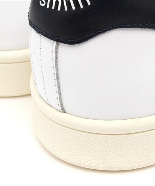adidas Originals（アディダスオリジナルス）の「2015 秋冬新作 ユニセックス アディダス スタンスミス adidas STAN SMITH S77475（スニーカー・メンズ・ホワイト・23cm/23.5cm/24cm/24.5cm/26.5cm/27cm/27.5cm/28cm/28.5cm）」の8枚目の写真