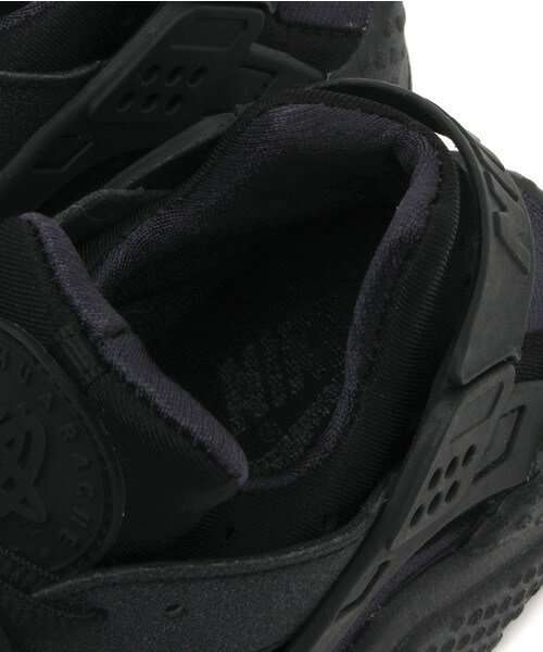 NIKE（ナイキ）の「ウィメンズ ナイキ エアハラチ トリプルブラック NIKE WMNS AIR HUARACHE 634835-009（スニーカー・レディース・ブラック・23cm/23.5cm/24cm/24.5cm/22.5cm/27.5cm/28cm/28.5cm）」の6枚目の写真