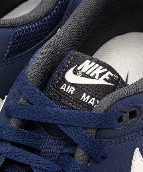 NIKE(ナイキ)の「メンズ ナイキ エアマックス NIKE AIR MAX 1 ESST 537383(スニーカー・メンズ・ホワイト/グレー/ネイビー・26.5cm/27cm/27.5cm/28cm/28.5cm/29cm)」の8枚目の写真