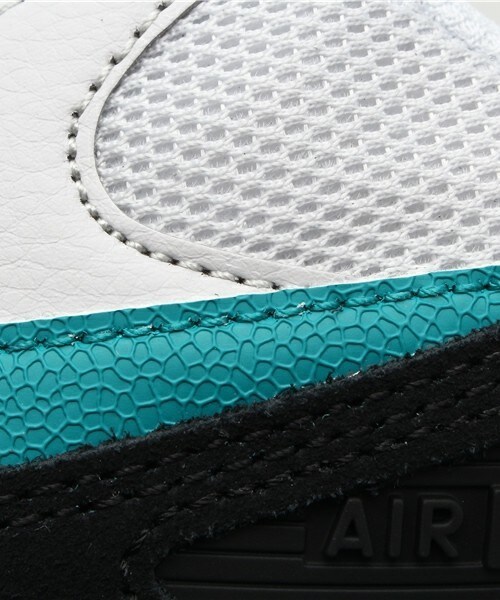 NIKE(ナイキ)の「ウィメンズ ナイキ エアマックス90 エッセンシャル NIKE WMNS AIR MAX 90 ESST 616730-017(スニーカー・レディース・シルバー・23cm/23.5cm/24cm/24.5cm/22.5cm)」の10枚目の写真