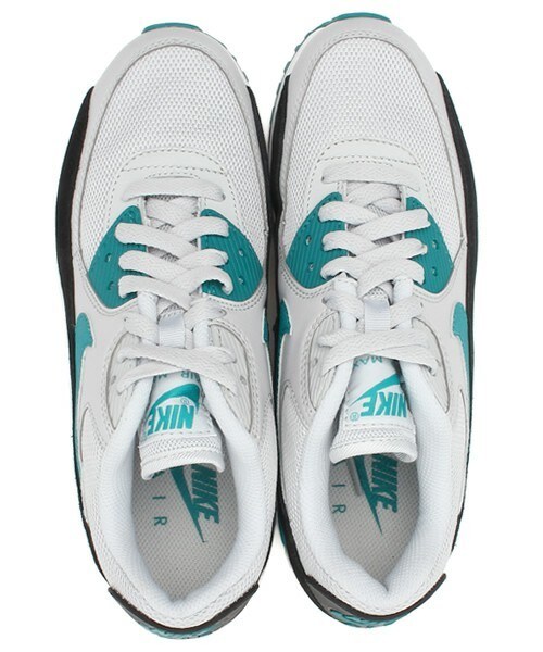 NIKE(ナイキ)の「ウィメンズ ナイキ エアマックス90 エッセンシャル NIKE WMNS AIR MAX 90 ESST 616730-017(スニーカー・レディース・シルバー・23cm/23.5cm/24cm/24.5cm/22.5cm)」の9枚目の写真