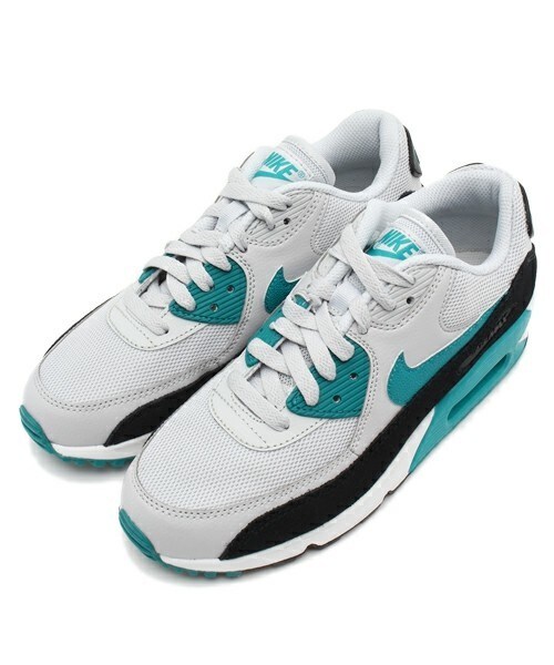 NIKE(ナイキ)の「ウィメンズ ナイキ エアマックス90 エッセンシャル NIKE WMNS AIR MAX 90 ESST 616730-017(スニーカー・レディース・シルバー・23cm/23.5cm/24cm/24.5cm/22.5cm)」の2枚目の写真