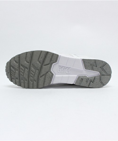 ASICS(アシックス)の「ユニセックス アシックスタイガー ゲルライトファイブ オールホワイト ASICS TIGER GEL-LYTE V TQ5X4L-0101(スニーカー・メンズ・ホワイト・23.5cm/24cm/24.5cm/26cm/26.5cm/27cm/27.5cm/28cm/28.5cm/29cm)」の2枚目の写真