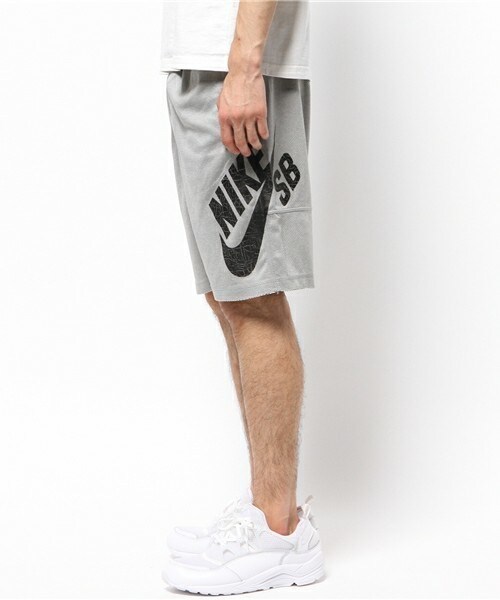 NIKE SB（ナイキエスビー）の「メンズ ナイキ ドライフィット サンデーショーツ NIKE SB DRI-FIT SUNDAY SHORT 724772（その他パンツ・メンズ・ブラック/ダークグレー・SMALL/MEDIUM/LARGE）」の3枚目の写真