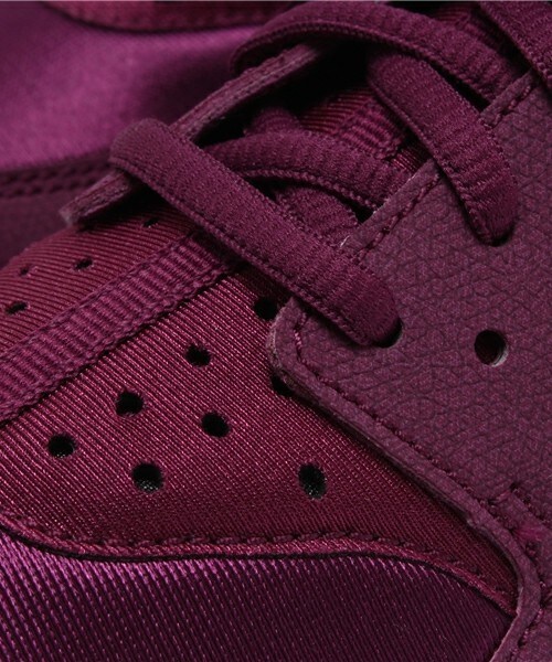 NIKE(ナイキ)の「ウィメンズ ナイキ エアハラチ パープル NIKE WMNS AIR HUARACHE 634835-500(スニーカー・レディース・パープル・23cm/23.5cm/24cm/24.5cm)」の10枚目の写真