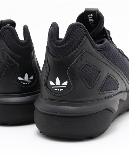 adidas Originals(アディダスオリジナルス)の「ユニセックス アディダス チュブラー トリプルブラック モノトーン adidas TUBULAR RUNNER B25526(スニーカー・メンズ・ブラック・23cm/23.5cm/24cm/24.5cm/26cm/26.5cm/27cm/27.5cm/28cm/28.5cm/29cm)」の8枚目の写真