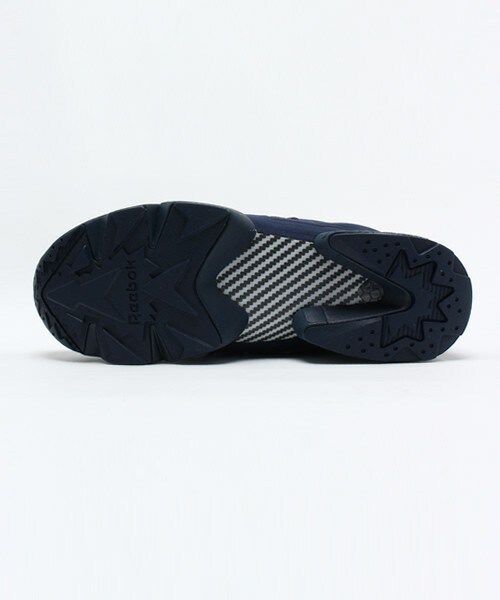 Reebok(リーボック)の「ユニセックス リーボック インスタポンプ Reebok INSTAPUMP FURY TECH V63499 NAVY(スニーカー・レディース・ネイビー・23cm/23.5cm/24cm/24.5cm/26.5cm/27cm/27.5cm/28cm/28.5cm)」の3枚目の写真