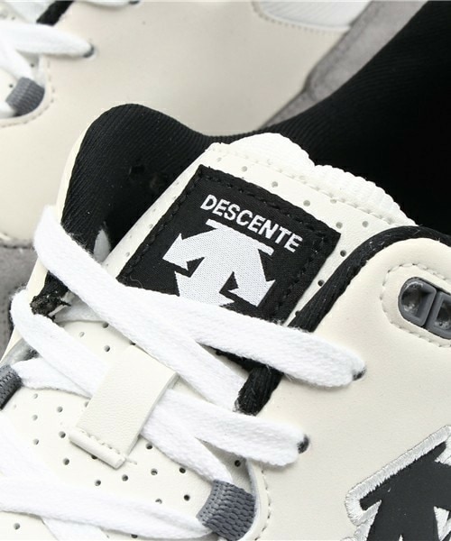 DESCENTE（デサント）の「韓国限定 メンズ デサント フォグボール ハイテク KOREA DESCENTE FOGBALL（スニーカー・レディース・ホワイト/ネイビー/レッド・26.5cm/27cm/27.5cm/28cm/23cm/23.5cm/24cm/24.5cm）」の5枚目の写真