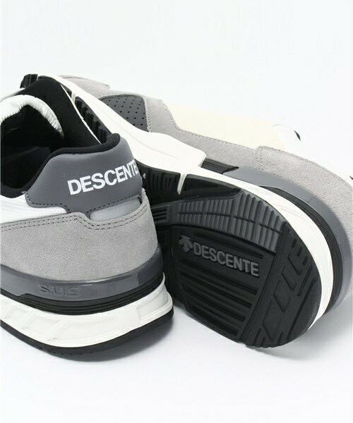 DESCENTE - DESCENTEレディース 韓国　専用です！ デサント（DESCENTE）（レディース）スキーウェア スーツ