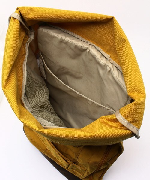 GRAVIS（グラヴィス）の「ユニセックス グラビス メトロ バックパック GRAVIS METRO 2 XL MUSTARD/BLACK（バックパック/リュック・メンズ・ブラック/ブラウン・ONE SIZE）」の18枚目の写真