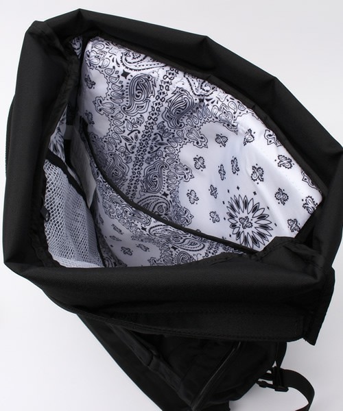 GRAVIS（グラヴィス）の「ユニセックス グラビス メトロ バックパック GRAVIS METRO 2 XL MUSTARD/BLACK（バックパック/リュック・メンズ・ブラック/ブラウン・ONE SIZE）」の5枚目の写真