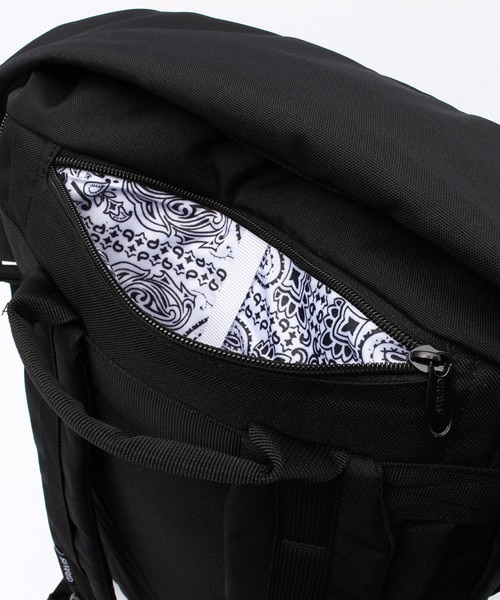 GRAVIS（グラヴィス）の「ユニセックス グラビス メトロ バックパック GRAVIS METRO 2 XL MUSTARD/BLACK（バックパック/リュック・メンズ・ブラック/ブラウン・ONE SIZE）」の4枚目の写真