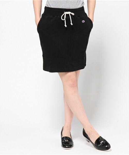 Champion(チャンピオン)の「ウィメンズ チャンピオン スウェットスカート Cロゴ Champion WMNS SWEAT SKIRT C LOGO CW-G208(スカート・レディース・ブラック/グレー/ネイビー・MEDIUM/LARGE)」の1枚目の写真