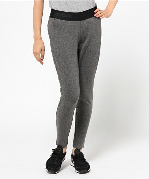 Reebok(リーボック)の「ウィメンズ リーボック スキニー スウェットパンツ Reebok WMNS 90 TREND SWEAT PANT AA3917/AA8661(その他パンツ・レディース・ブラック/ダークグレー・SMALL/MEDIUM)」の2枚目の写真