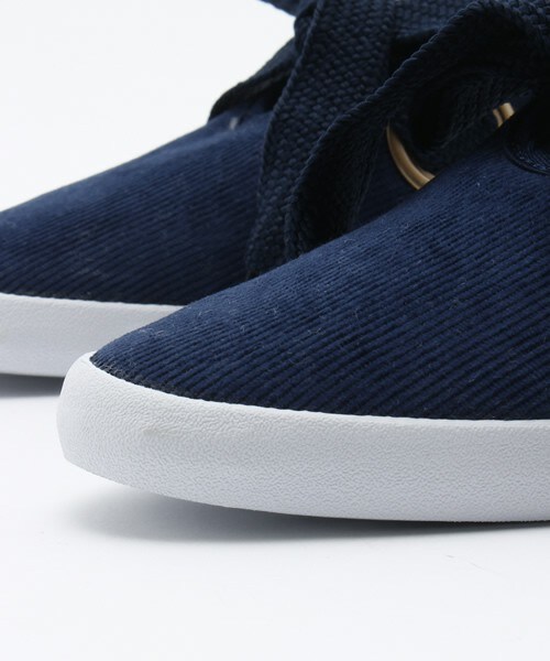 adidas(アディダス)の「ウィメンズ アディダス リレース コーデュロイ リボン adidas RELACE LOW CORDUROY AC S74561(スニーカー・レディース・インディゴブルー・23cm/23.5cm/24cm/24.5cm/25cm)」の5枚目の写真